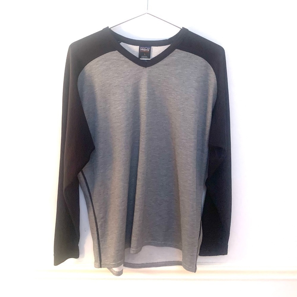 PATAGONIA Capilene 3 Midweight Crew Base Layer Long Sleeve Top, black and gray